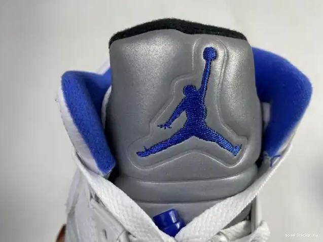 DD0587-140 White Retro (2021) Jordan Stealth 5 Air 0518